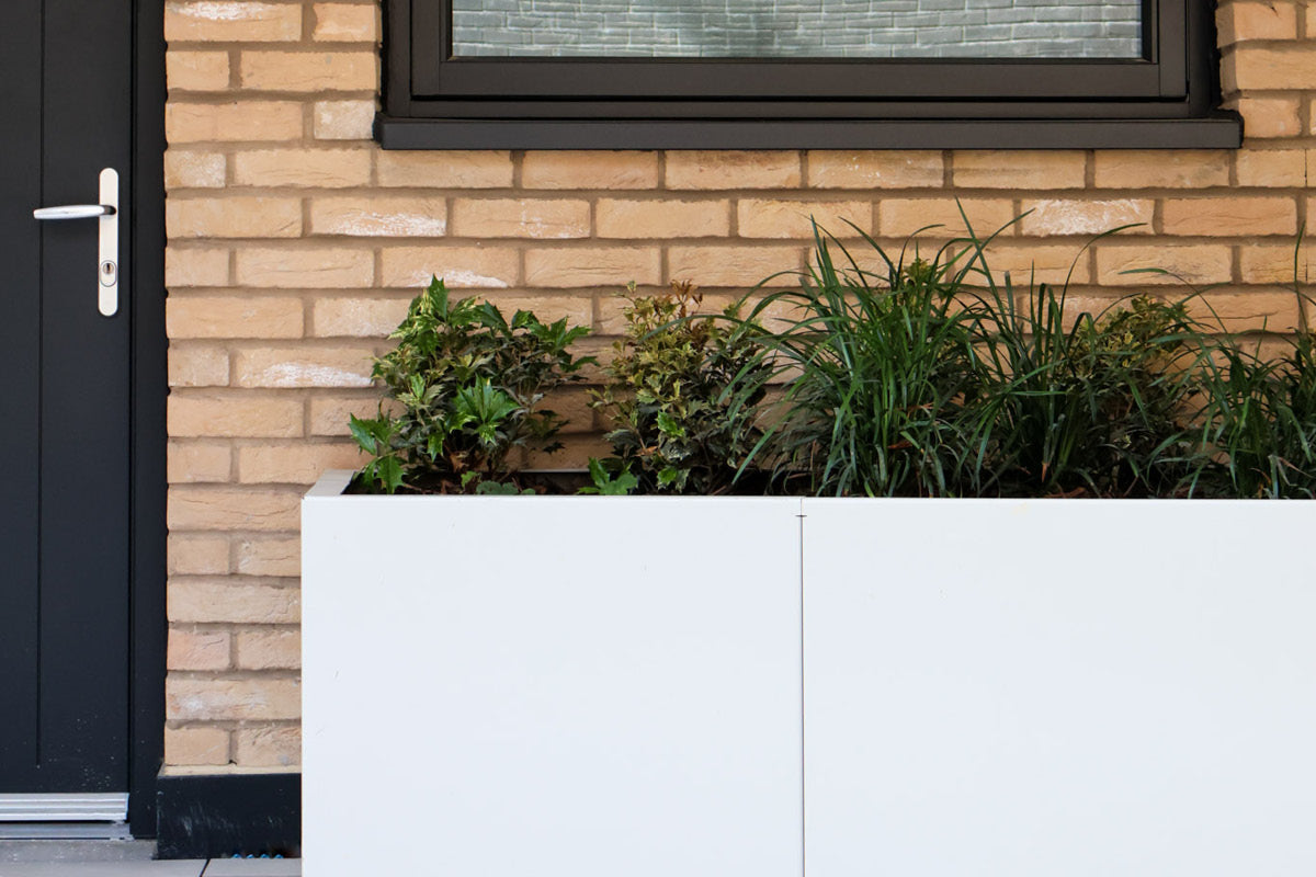 Powder coated steel planter