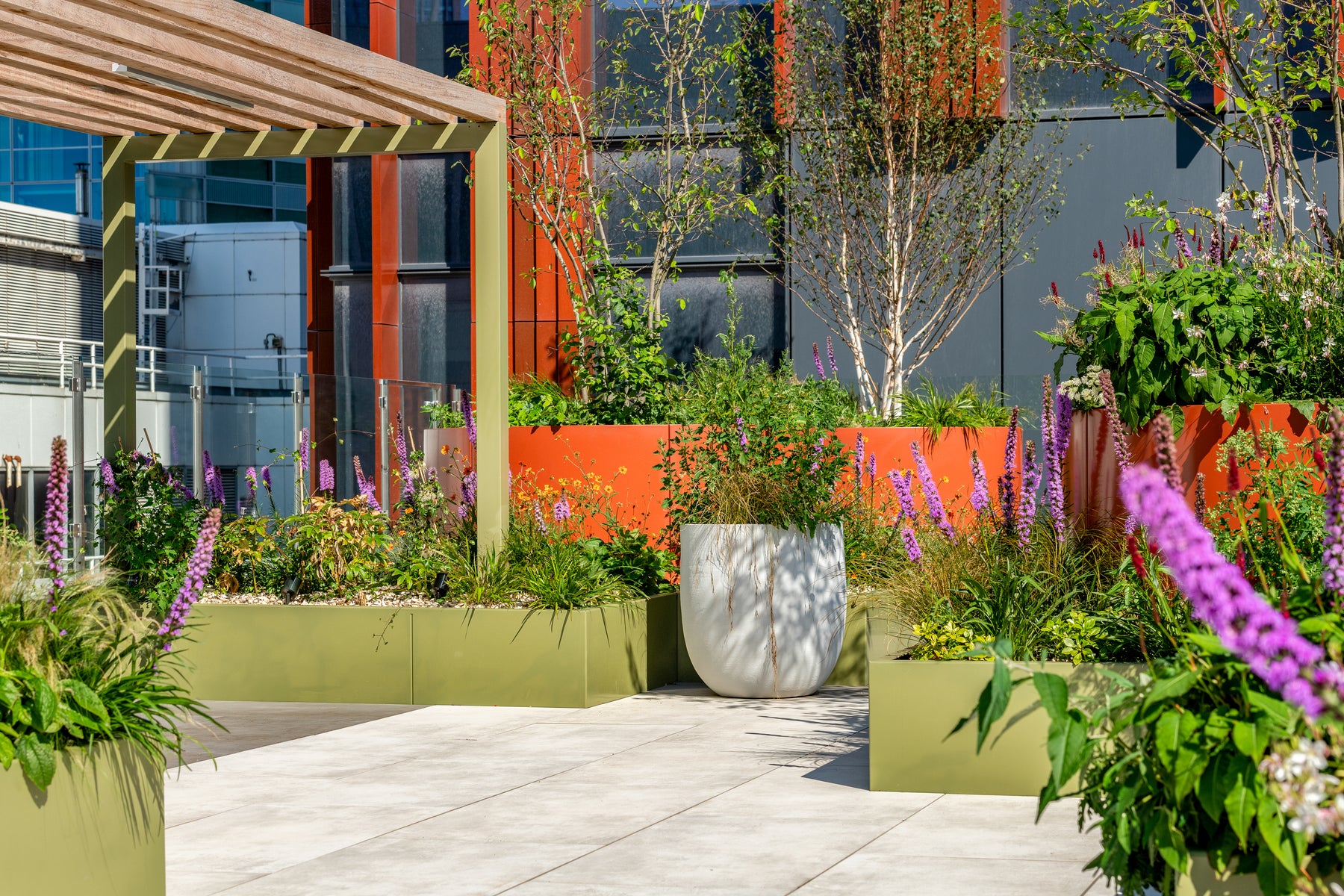 7 Best Ways to Bring Colour into Your Garden Design